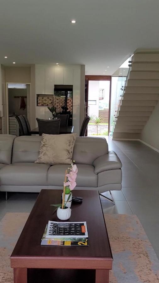 Cheerful 3-Bedroom Home In Zimbali Wedge Estate Ballito Zewnętrze zdjęcie